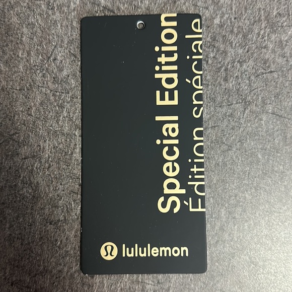 RARE NWOT 🔥 Lululemon All Aligned Mock Neck Long Sleeve *Crushed Velvet Black - Picture 8 of 8